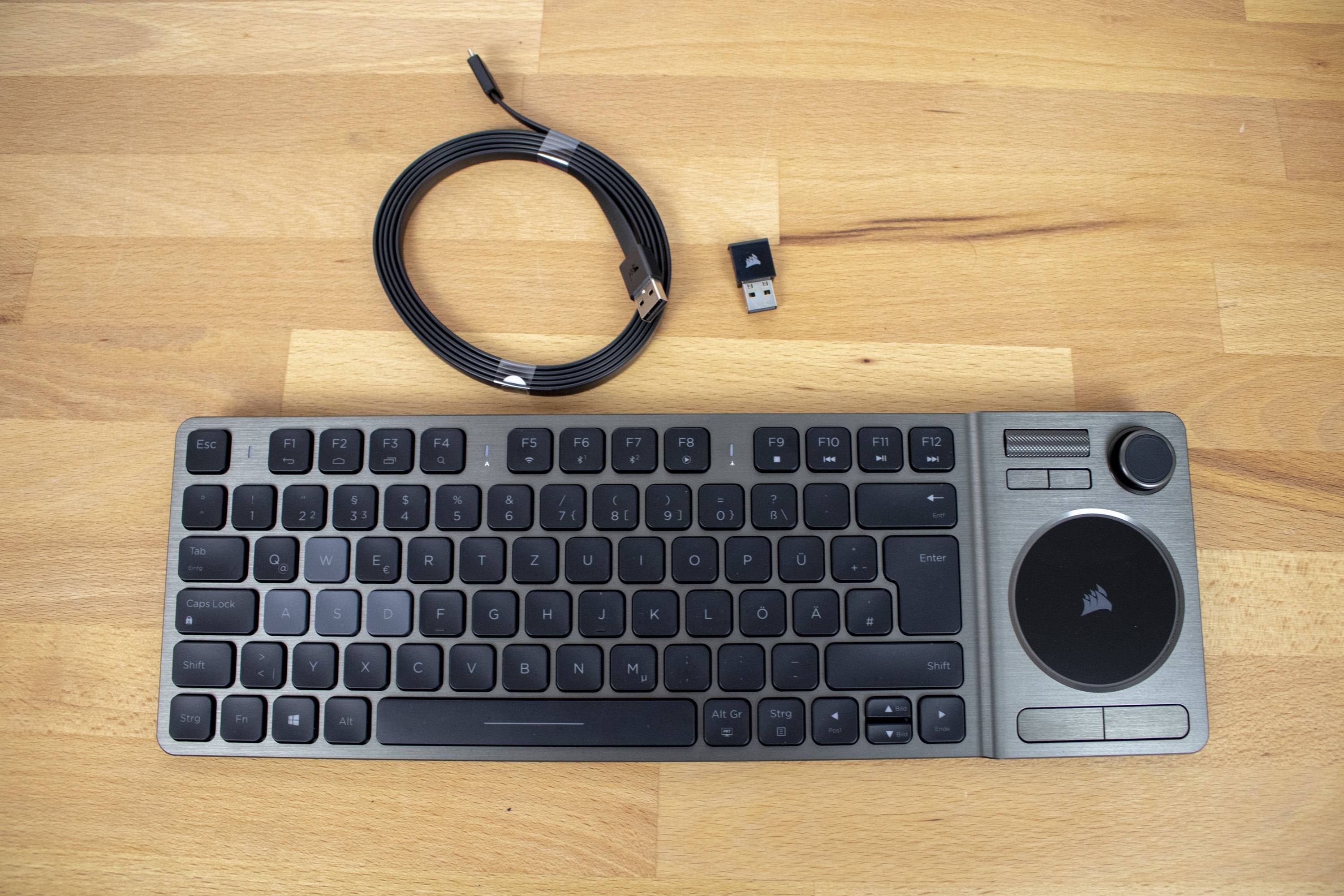 Clavier Corsair K83 AZERTY bluetooth 2.4Ghz rétroéclairé 