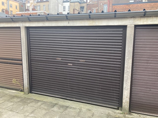A louer garage/ quartier gare/ Tournai
