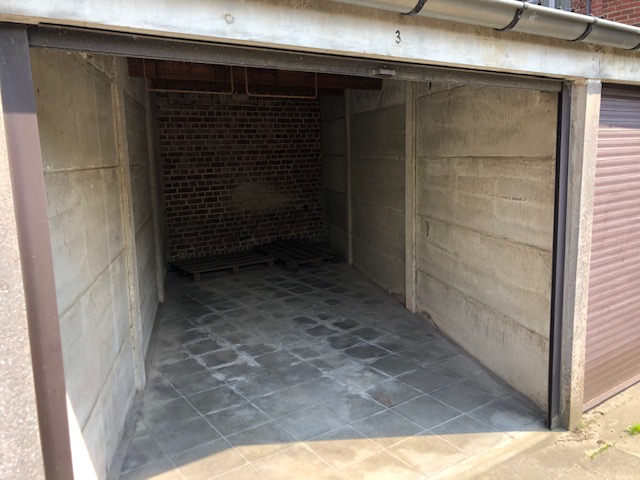 A louer garage/ quartier gare/ Tournai