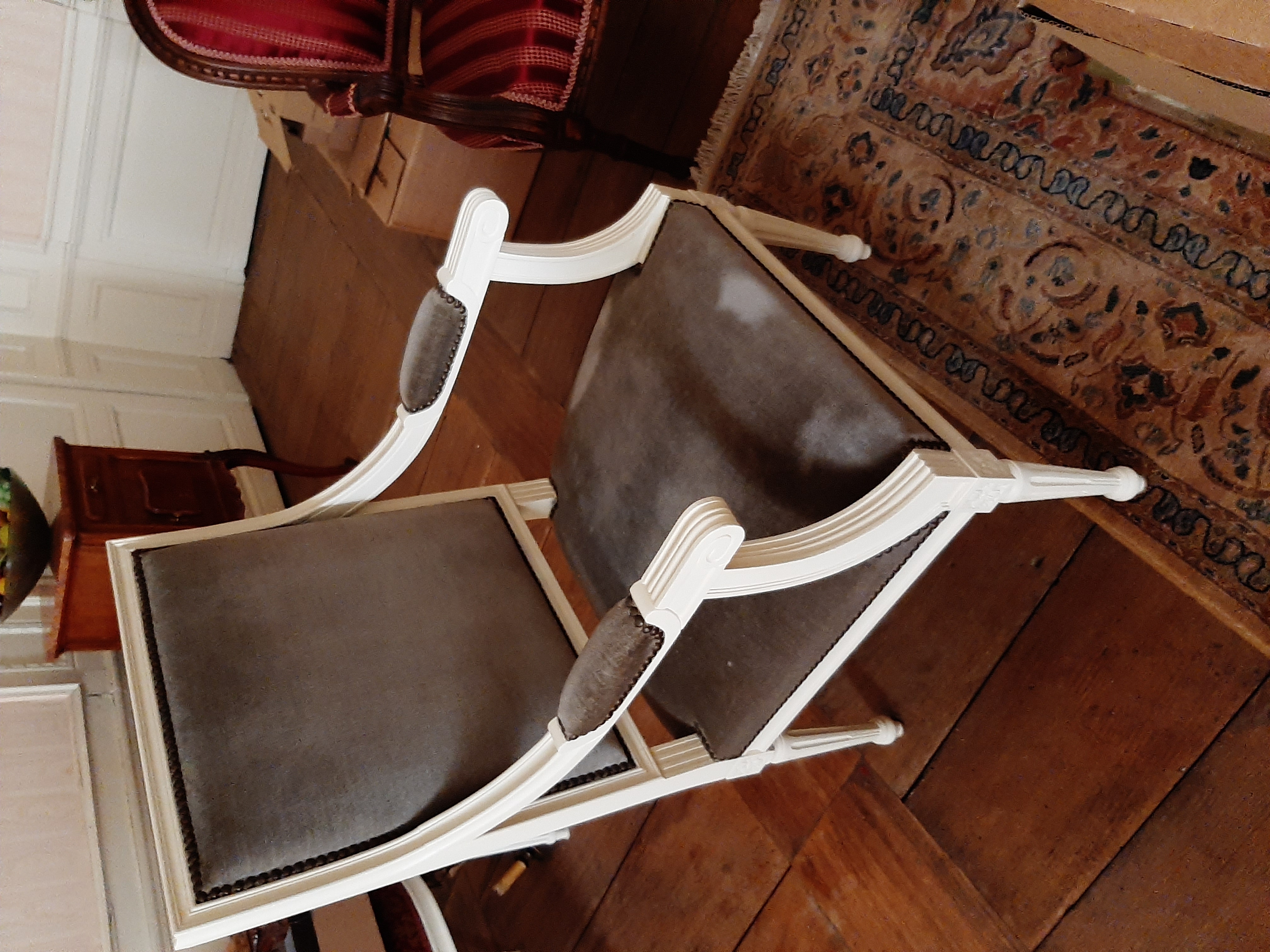 fauteuil pieds louis 16  100 euros