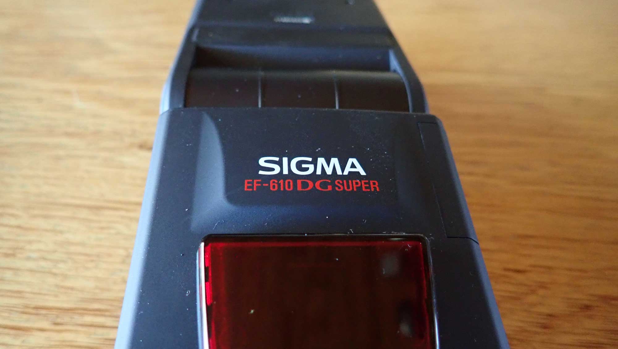 Appareil photo CANON EOS 550D etFlash SIGMA EF 610 DG SUPER