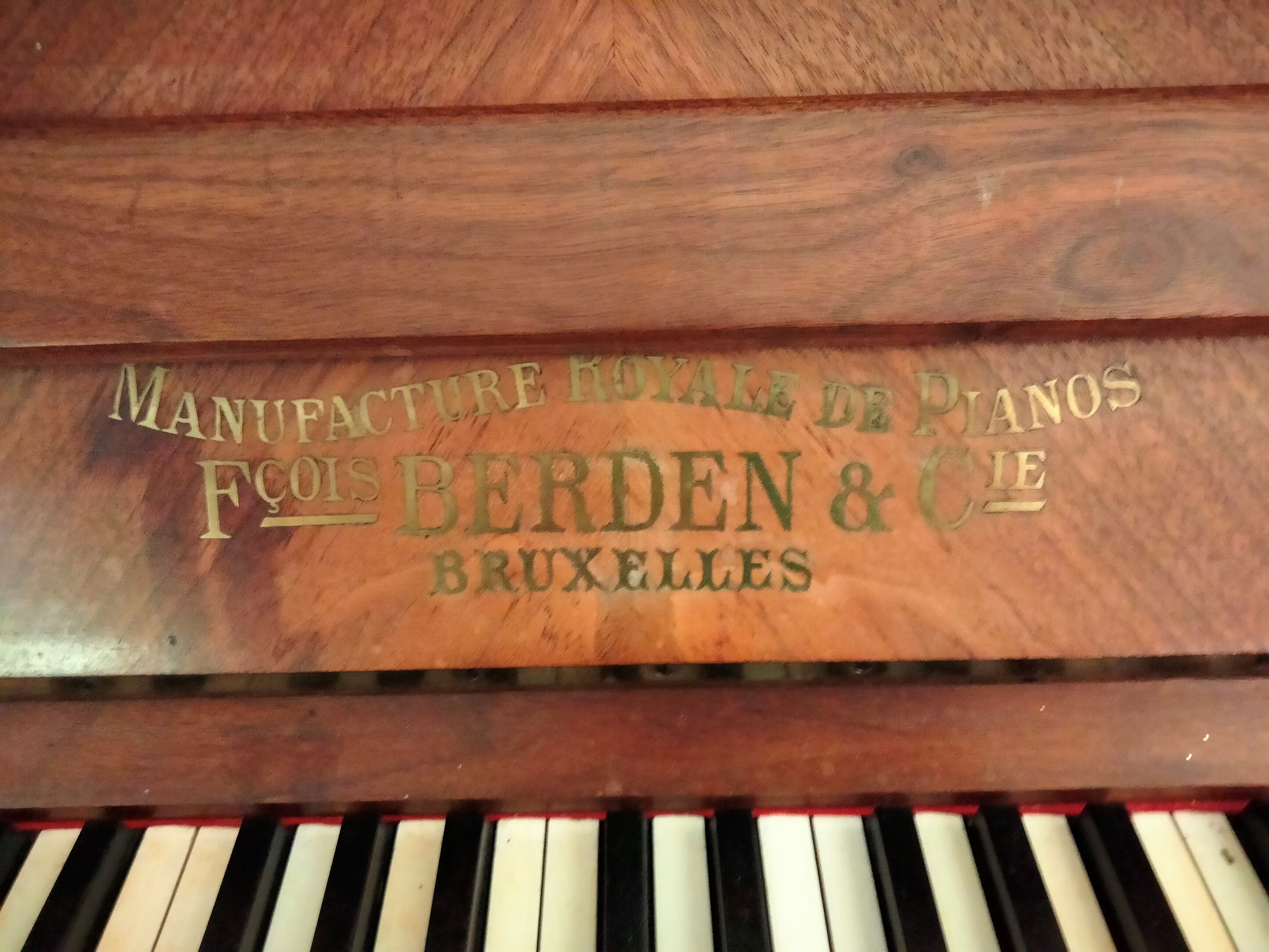 Piano à vendre