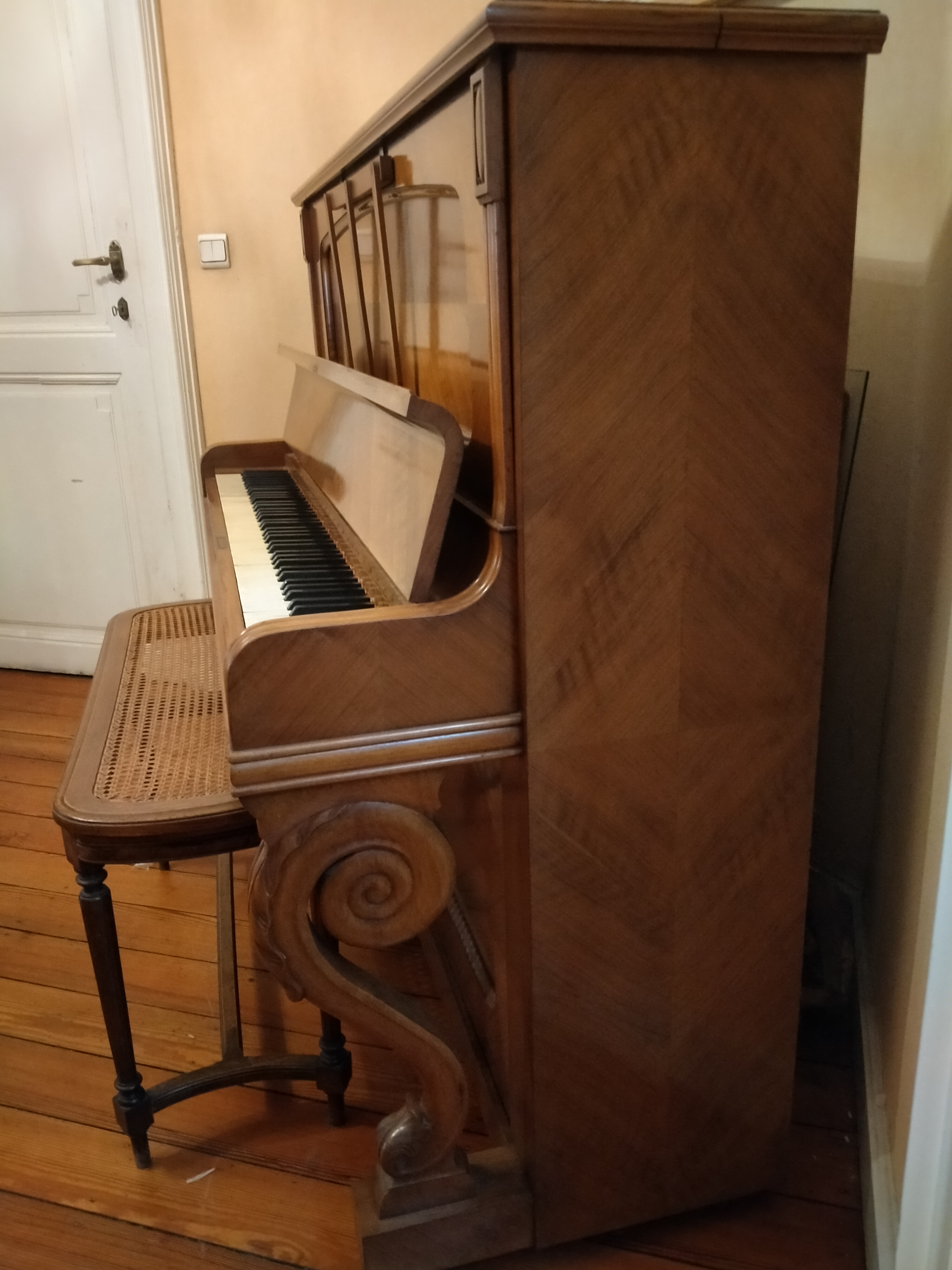 Piano droit de marque steck
