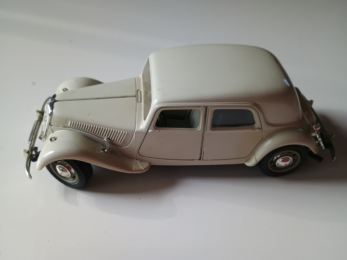 VEHICULES MINIATURES