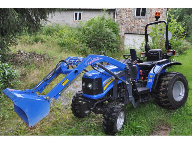  Tracteur compact A DONNER